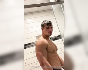 Malik Delgaty aka malikdelgaty OnlyFans - After workout shower