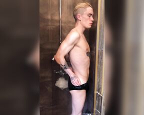 OnlyXXXGuys aka onlyxxxguys OnlyFans - The first guy is Cameron instagramcomcameronpetersmith), the second is influencer Levi instagramcomlevijedmurphy), who is taking the