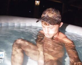 HeyAndy aka heyandy OnlyFans Video - 02-11-2020 - Having some FUN in the water