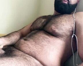 Persian Alpha Wolf aka alphatopwolf22 OnlyFans Video - 12-12-2019 - Daddy relaxing in bed