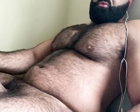 Persian Alpha Wolf aka alphatopwolf22 OnlyFans Video - 12-12-2019 - Daddy relaxing in bed