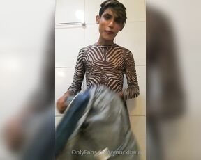 GustavoTwink aka yourxltwink OnlyFans Video - 09-01-2022 - I get so hot when I get undressed come and watch