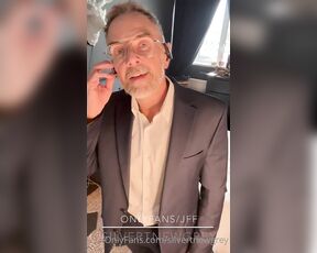 SilverTnewgrey aka silvertnewgrey OnlyFans Video - 04-04-2023 - Getting in from work , its important to get some me time