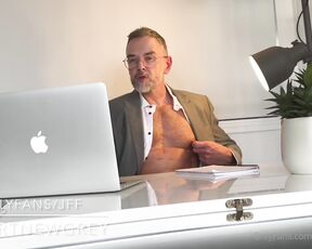 SilverTnewgrey aka silvertnewgrey OnlyFans Video - 08-26-2023 - Having to put a shirt and blazer on for a work FaceTime meeting gave me an