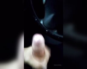 Enrique Fierro aka efierrog OnlyFans Video - 02-10-2020 - mi compa se la jala mientras vengo con él en el auto  a dónde me