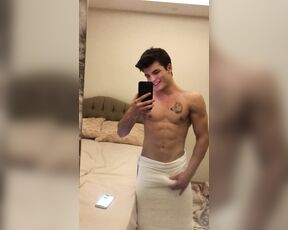 Kurt Dovmeli aka kurtadamxxx OnlyFans Video - 01-12-2020 - Come dance with me Benimle dans etmek istermisin