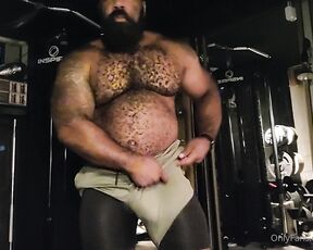 Claxxxtoka aka claxxxtoka - 09-27-2022 OnlyFans Video - Do you want daddy to be your personal trainer