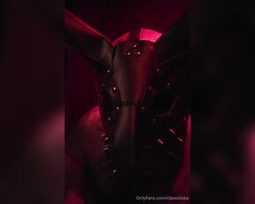 Claxxxtoka aka claxxxtoka - 04-01-2024 OnlyFans Video - When night falls, the bad bunny comes out