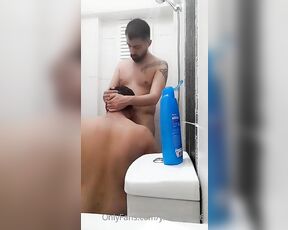 UğurYilan aka yilanugur06 - 04-19-2021 OnlyFans Video - My guest saw me taking a shower  I caught while watching me and you gave