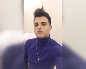 AlexFitBoy aka alexfitboyy - 12-29-2019 OnlyFans Video - Is this sweater nice I prepared for you