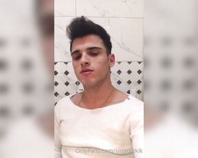 AlexFitBoy aka alexfitboyy - 06-24-2020 OnlyFans Video - Lets take a shower together