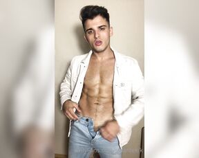 AlexFitBoy aka alexfitboyy - 08-10-2020 OnlyFans Video - Do you like hairy   Kıllı severmisin