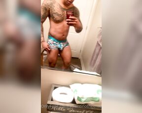 Valentino The Entertainer aka valentinotheentertainer - 10-13-2021 OnlyFans Video - Shoutout to one of my Followers wanting my SWEATY underwear from cardio this morning If you