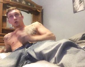 OnlyXXXGuys aka onlyxxxguys OnlyFans - A jerkoff session leading to a drenched, cum wet chest We love this hot video