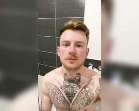 OnlyXXXGuys aka onlyxxxguys OnlyFans - Belated Bank Holiday Ball bouncing, says @thetattyman, a 29 yo hairdresser from Gloucestershire, England Everybody loves