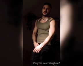 OnlyXXXGuys aka onlyxxxguys OnlyFans - Made this video late in the night, after a night out Some undressing, flexing, and