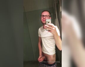 OnlyXXXGuys aka onlyxxxguys OnlyFans - Do we like big cock Yes, we do! Meet hung German @mittelmatze, a 32 yo guy