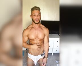 OnlyXXXGuys aka onlyxxxguys OnlyFans - Today, @shreddedjay69 is painting his abs This personal trainer 25, straight) from Leeds, UK, has