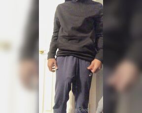 Voodoodxck aka voodoodxck - 08-27-2021 OnlyFans Video - Who likes to rub bulges My dick be hard af when you rub in my sweats