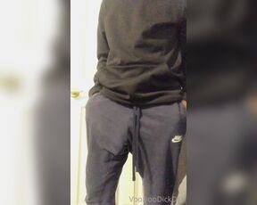 Voodoodxck aka voodoodxck - 08-27-2021 OnlyFans Video - Who likes to rub bulges My dick be hard af when you rub in my sweats