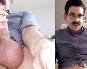 Cliffordpacker aka cliffordpacker - 02-10-2022 OnlyFans Video - Teacher is here, to give you some techniques for masturbation