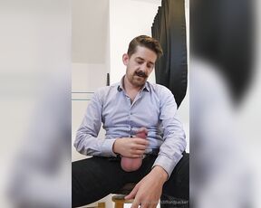 Cliffordpacker aka cliffordpacker - 10-15-2023 OnlyFans Video - In an effort to increase productivity your boss has some tips on masturbation that should help