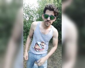 Cliffordpacker aka cliffordpacker - 08-22-2019 OnlyFans Video - A quick jerk in the woods