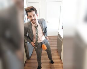 Cliffordpacker aka cliffordpacker - 04-26-2018 OnlyFans Video - I hope you guys like watching me take suits off