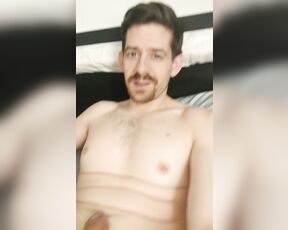 Cliffordpacker aka cliffordpacker - 04-25-2018 OnlyFans Video - Late night chat while groping my balls