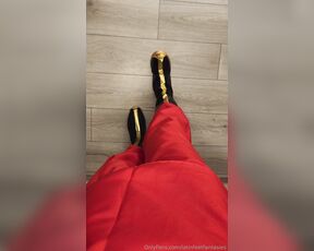 Latin Feet Fantasies aka latinfeetfantasies - 10-20-2024 OnlyFans Video - Hola putitas