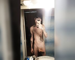 Fr_Inked_Twink aka fr_inked_twink - 06-18-2022 OnlyFans Video - Trying to not be horny in this heatwave