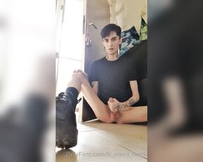 Fr_Inked_Twink aka fr_inked_twink - 07-26-2022 OnlyFans Video - What would you do if you entered the room and saw this