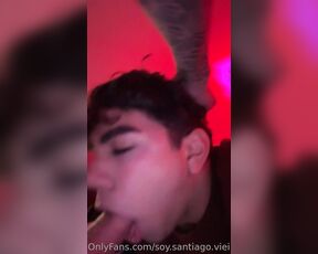 Soysantiagovip aka soysantiagovip - 12-28-2022 OnlyFans Video - Te gustaría que te la chupara así bb