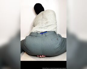 Beefy Butt Boy aka myownsecretalt - 05-15-2024 OnlyFans Video - This is what your boss does when he gets home after a really bad day