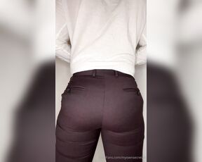 Beefy Butt Boy aka myownsecretalt - 07-10-2024 OnlyFans Video - Another pair of trousers that no longer fits my thick thighs and phat pussy