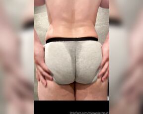 Beefy Butt Boy aka myownsecretalt - 09-04-2024 OnlyFans Video - Do you think these briefs stink after the gym You should sniff them and find out