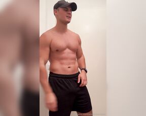 Alpha Tom aka alphadomtom - 11-16-2023 OnlyFans Video - Worship every single inch of my body