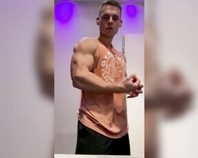 Alpha Tom aka alphadomtom - 01-22-2024 OnlyFans Video - Worship that body