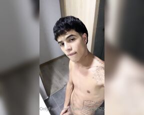 Jose Manuel Montes aka jmanuelmontes25 - 02-18-2023 OnlyFans Video - Qué tal este regalo  How was this gift