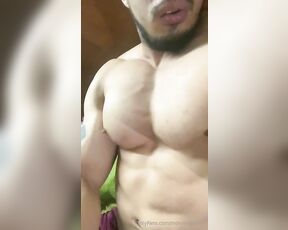 Edgar Morel aka moreledgar95 - 08-29-2023 OnlyFans Video - tocandome los pechos jej