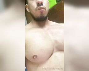 Edgar Morel aka moreledgar95 - 08-29-2023 OnlyFans Video - tocandome los pechos jej