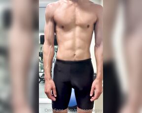 Polesome Gay aka polesomegay - 01-01-2023 OnlyFans Video - I love running and running gear