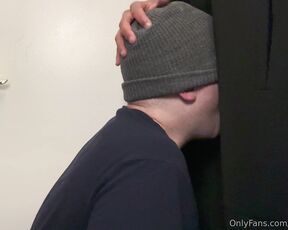 Polesome Gay aka polesomegay - 02-13-2023 OnlyFans Video - My first time at a glory hole Serviced so well by themaskedsukr, excited to share the