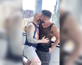 Raj aka iamrajxxx - 08-09-2023 OnlyFans Video - Balcony makeout with daddy jonshieldxxx loadcountstudio