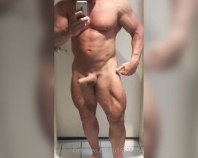 David Mitchell aka cpxxx - 05-01-2020 OnlyFans Video - Quick posing tonight before shower