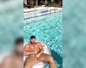 David Mitchell aka cpxxx - 07-08-2020 OnlyFans Video - Who wants to cum in the pool