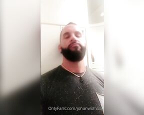 Jonanwolffxxx aka jonanwolfxxx - 02-26-2021 OnlyFans Video - Bien de morbo en baño