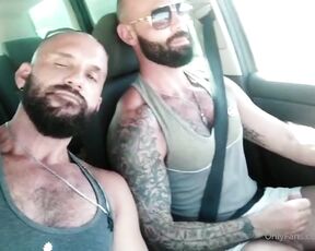 Jonanwolffxxx aka jonanwolfxxx - 08-28-2022 OnlyFans Video - Comiendo en carretera