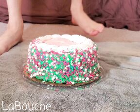 Kerri LaBouche aka kerrilabouche - 06-17-2021 OnlyFans Video - So as a fun little thing, I smashed a cake with my feets