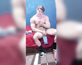 RichieRey Oficial aka richierey oficial - 09-20-2021 OnlyFans Video - Despertando para irme a la regadera